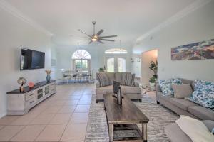 Pool & Fenced Yard: Sebring Retreat