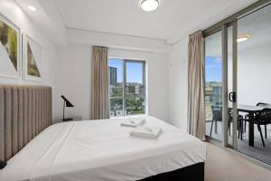 Lovely 2- Bedroom Rental Unit with Free Parking