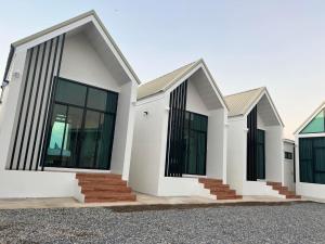 เดอนาปัว วิลล่า