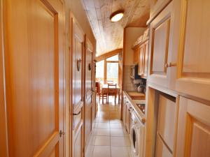 Charmant studio avec cabines, proche navettes, balcon, parking, bienvenue à Morzine - FR-1-684-47