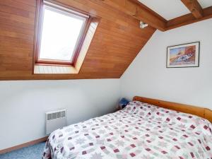 T3 Duplex 43m², 2 chambres, balcon, animaux admis, calme, proches commodités, 3 stations ski - FR-1-402-29