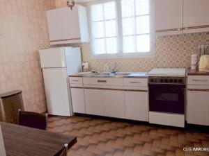 Maisons de vacances Maison calme avec jardin clos, proche plage Cap Coz, 5 chambres, garage - Fouesnant - FR-1-481-68 : photos des chambres