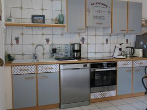 Maison de charme 3* avec WIFI, jardin clos, véranda, à 350m du port à Perros-Guirec - FR-1-368-254