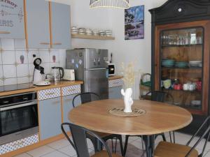 Maisons de vacances Maison Perros-Guirec, 4 pieces, 4 personnes - FR-1-368-254 : photos des chambres