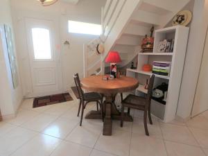 Maisons de vacances Maison Fouesnant, 4 pieces, 6 personnes - FR-1-481-82 : photos des chambres