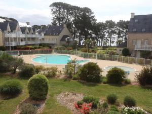 Fouesnant, Appartement avec piscine chauffée, plage à pied - FR-1-481-83