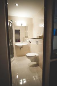 V&P HOTEL & Restaurant