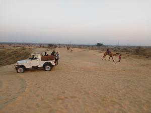 Umaid Desert Camp, Raisar