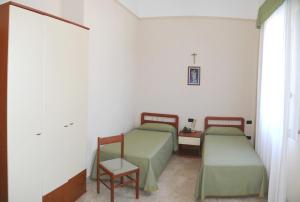 Twin Room room in Albergo Casa Del Pellegrino