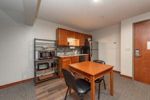 A312 One Bedroom & Loft Standard View