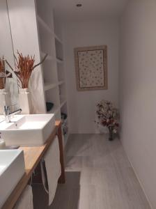 Habitación y baño en planta independiente en centro de sevilla