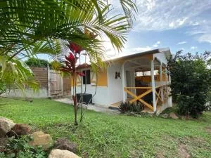 Charmant bungalow avec piscine Kaz' Basse - Pigeon