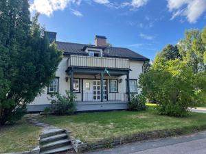Large cozy villa between Stockholm and Oslo