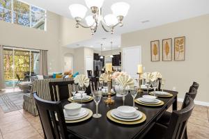 Fun Family Villa Pool BBQ Near Disney World 5BR