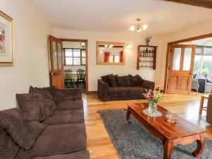 Ddol Helyg Farmhouse