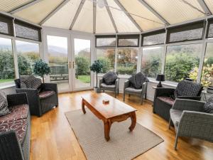 Ddol Helyg Farmhouse