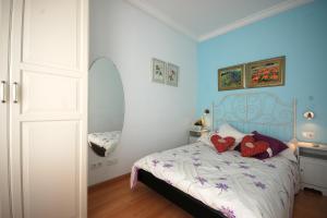 Lets Holidays Centric Apartment in Barcelona