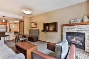 Luxury Falcon Crest Lodge 1 Bedroom 1 Pullout Kitchen Hot Tub