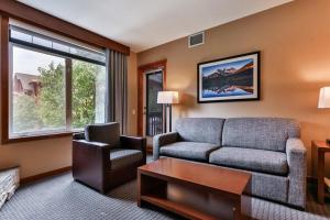 Luxury Falcon Crest Lodge 1 Bedroom 1 Pullout Kitchen Hot Tub