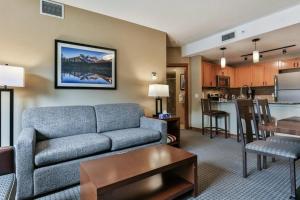 Luxury Falcon Crest Lodge 1 Bedroom 1 Pullout Kitchen Hot Tub