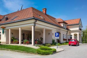 Gostišče - Guest house STARI HRAST