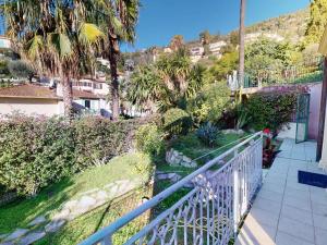 Appartements Charmant 2 pieces avec terrasse, jardin et parking dans residence avec piscine a Menton - FR-1-196-313 : photos des chambres