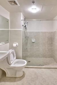 Elegant studio six in Bacolod across Ayala Mall