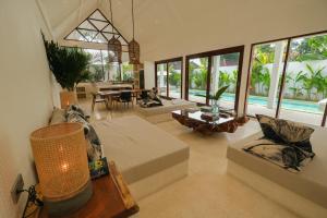 Ubud Luxury 2-Bedroom Villa with Private Pool and BBQ - Serene Escape!