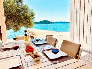 BUQEZ ECO RESORT - Beach Villa 28 - Directly by beach - Drage