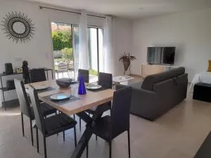 Gîte les rhododendrons Fleurs des Pyrénées - 皮埃尔菲特－内斯塔拉