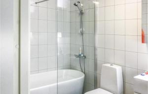 3 Bedroom Nice Apartment In Västerås