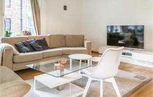 3 Bedroom Nice Apartment In Västerås