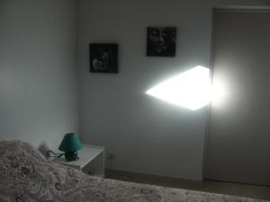 Appartements T 2 avec velux au 1er etage de 34 m2 : photos des chambres