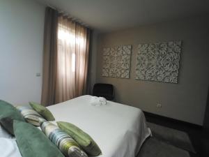 CASA DE PERAIS