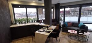 Sky Moon Apartment