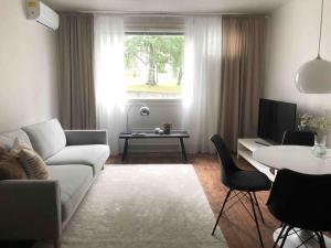 Lovely two room unit with free parking