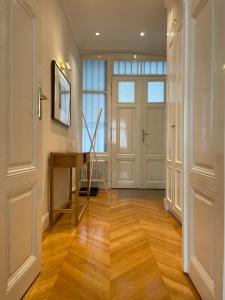 Luxury 2BR Apartment Neubaugasse