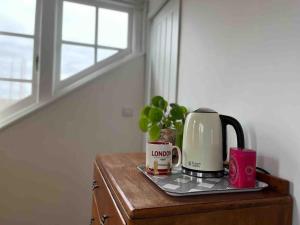 CB53 Tower Bridge Townhouse 2 bathrooms & Free parking