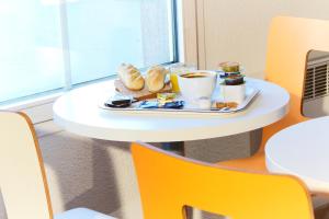 Hotels Premiere Classe Paris Ouest Pont De Suresnes : photos des chambres