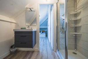 Appartements Le SAPHIR - Self Checking - 20min from Paris - 2 bathrooms - Free Parking around : photos des chambres