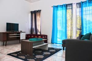 Crystoural Apartment Liguanea Sovereign Apt - 2 Bedrooms, 3 Beds, Host 4 Guest- Kingston!