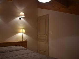 Appartements Appartement Font-Romeu-Odeillo-Via, 3 pieces, 6 personnes - FR-1-580-77 : photos des chambres