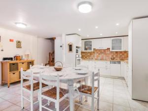 Maisons de vacances Maison Betpouey, 5 pieces, 8 personnes - FR-1-402-83 : photos des chambres