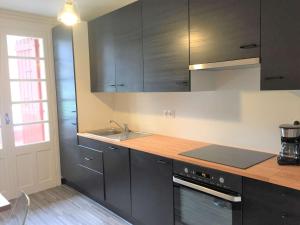 Appartements Appartement T2 pour 4 avec balcon, Wi-Fi gratuit, proche des pistes et equipements complets - FR-1-457-220 : photos des chambres