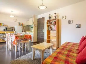 Agréable T2 Cabine avec Piscine, Balcon et WiFi à Luz-Saint-Sauveur - FR-1-402-116 - Esterre