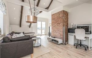 2 Bedroom Awesome Home In Åkersberga