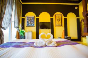 Phòng Deluxe Giường Đôi Với Ban Công và Tầm Nhìn Ra Biển (Deluxe Double Room with Balcony and Sea View)