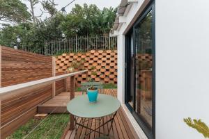 Dolphin Coast Doll House - quaint cottage close to the beach!