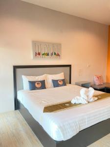 RoomQuest Chonburi Phanat Nikhom
