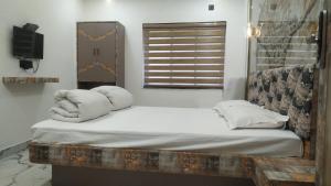 DIAMOND GUEST HOUSE